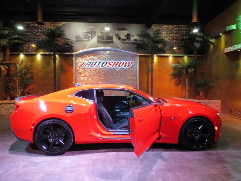 Used-2018-Chevrolet-Camaro-FINANCE-FOR-25800-LIKE-NEW!! (4).jpg